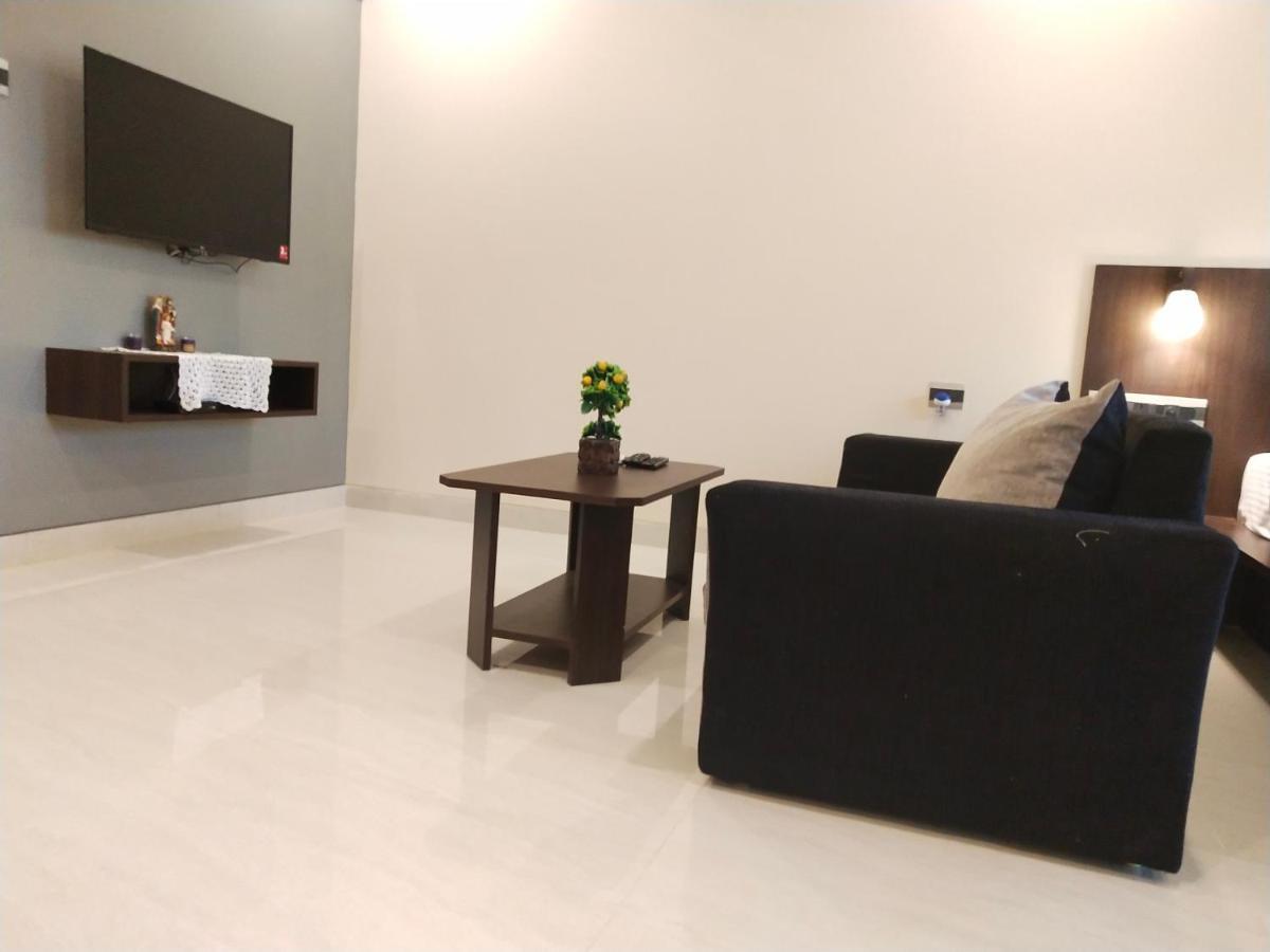 Hotel Casajuliana Siolim Esterno foto